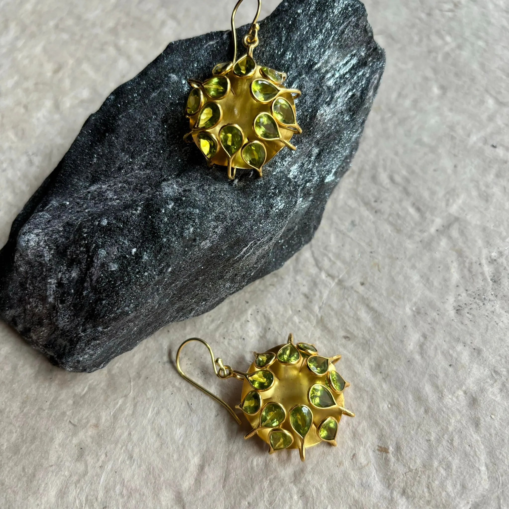 Anna Peridot Flower Earrings