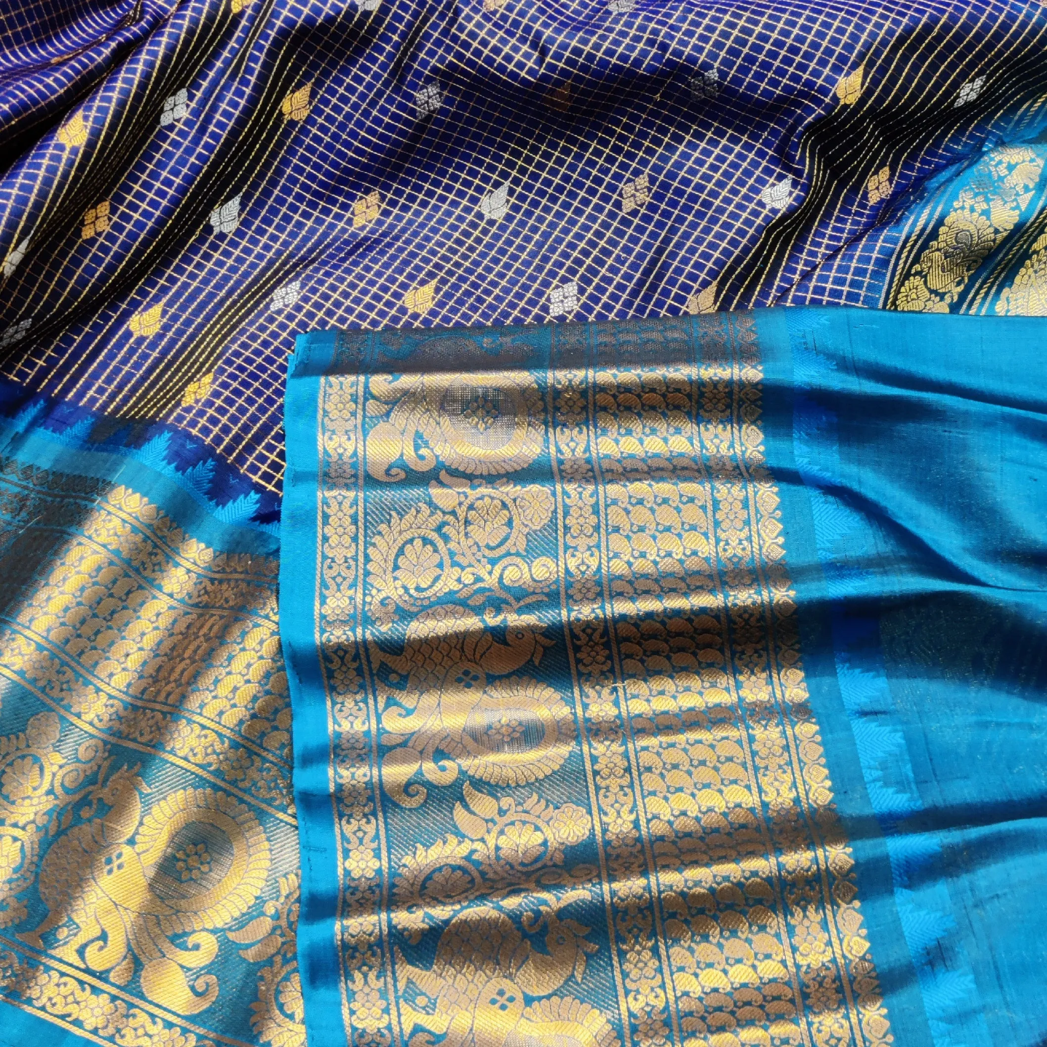 Gadwal Puresilk check sarees - GPS50