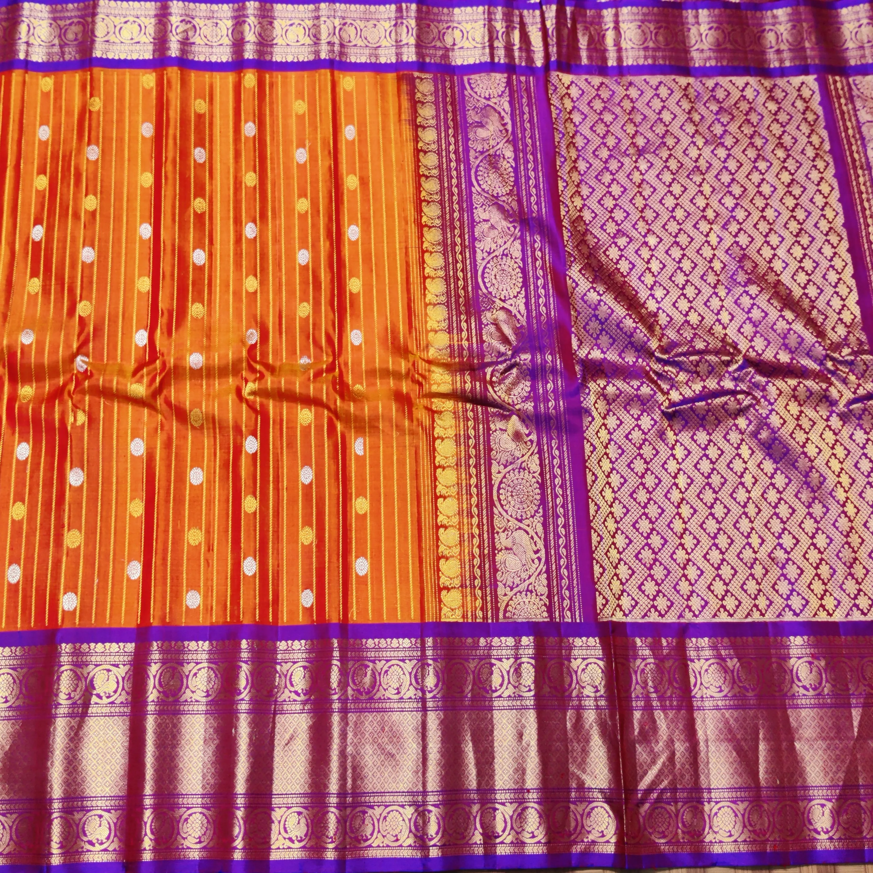 Gadwal Puresilk check sarees - GPS59