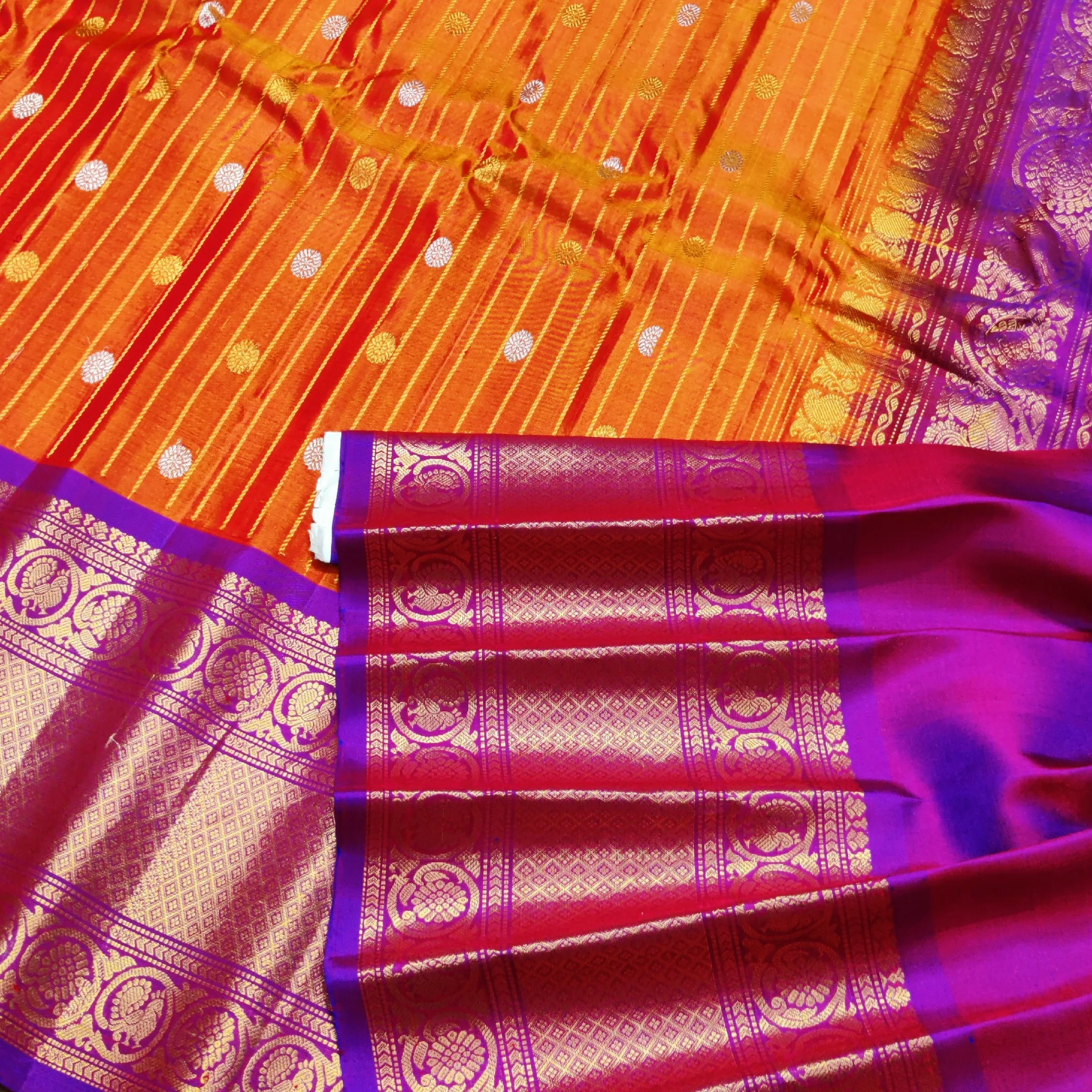 Gadwal Puresilk check sarees - GPS59