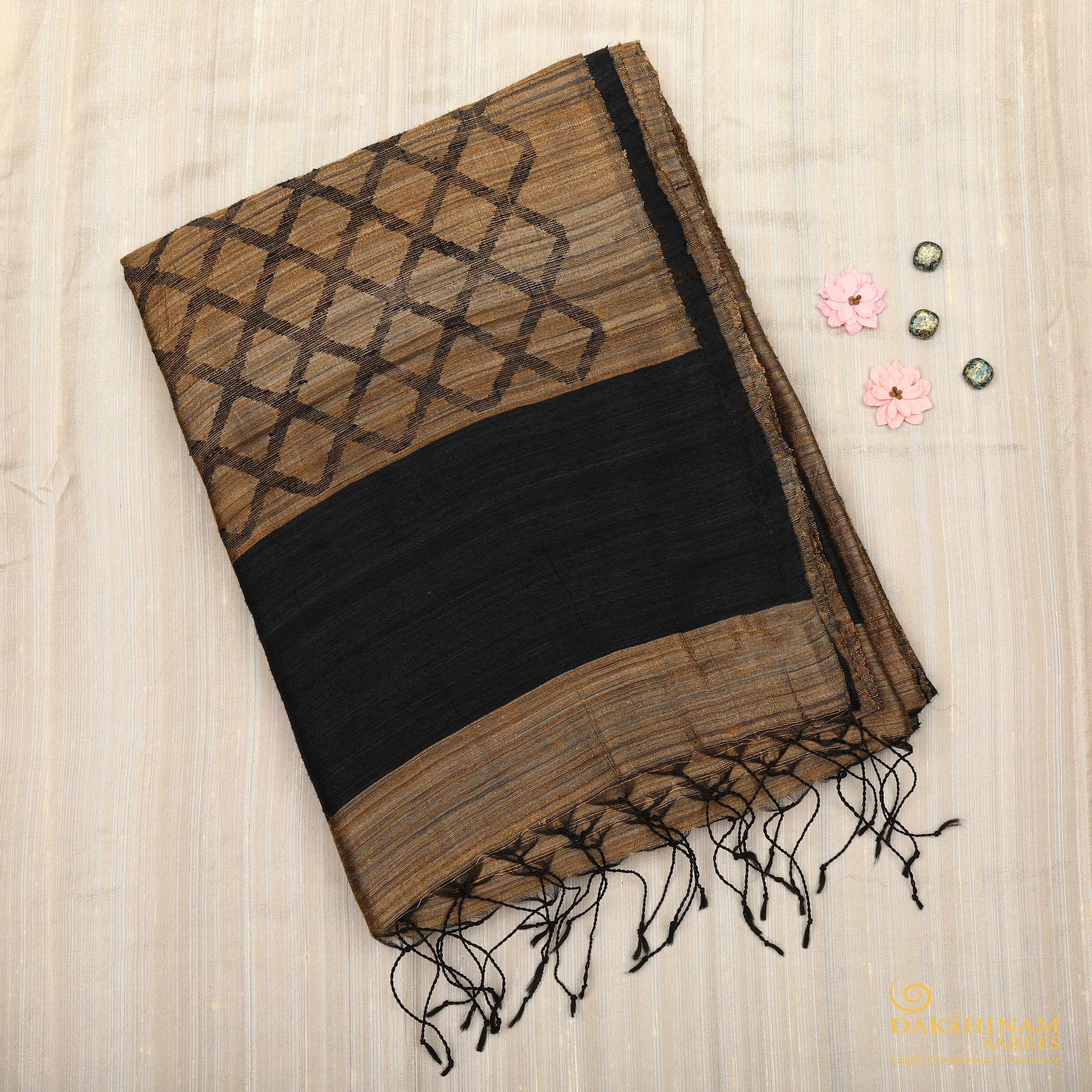 Handwoven Beige with Black Matka Silk Saree - 1212T000785DSC