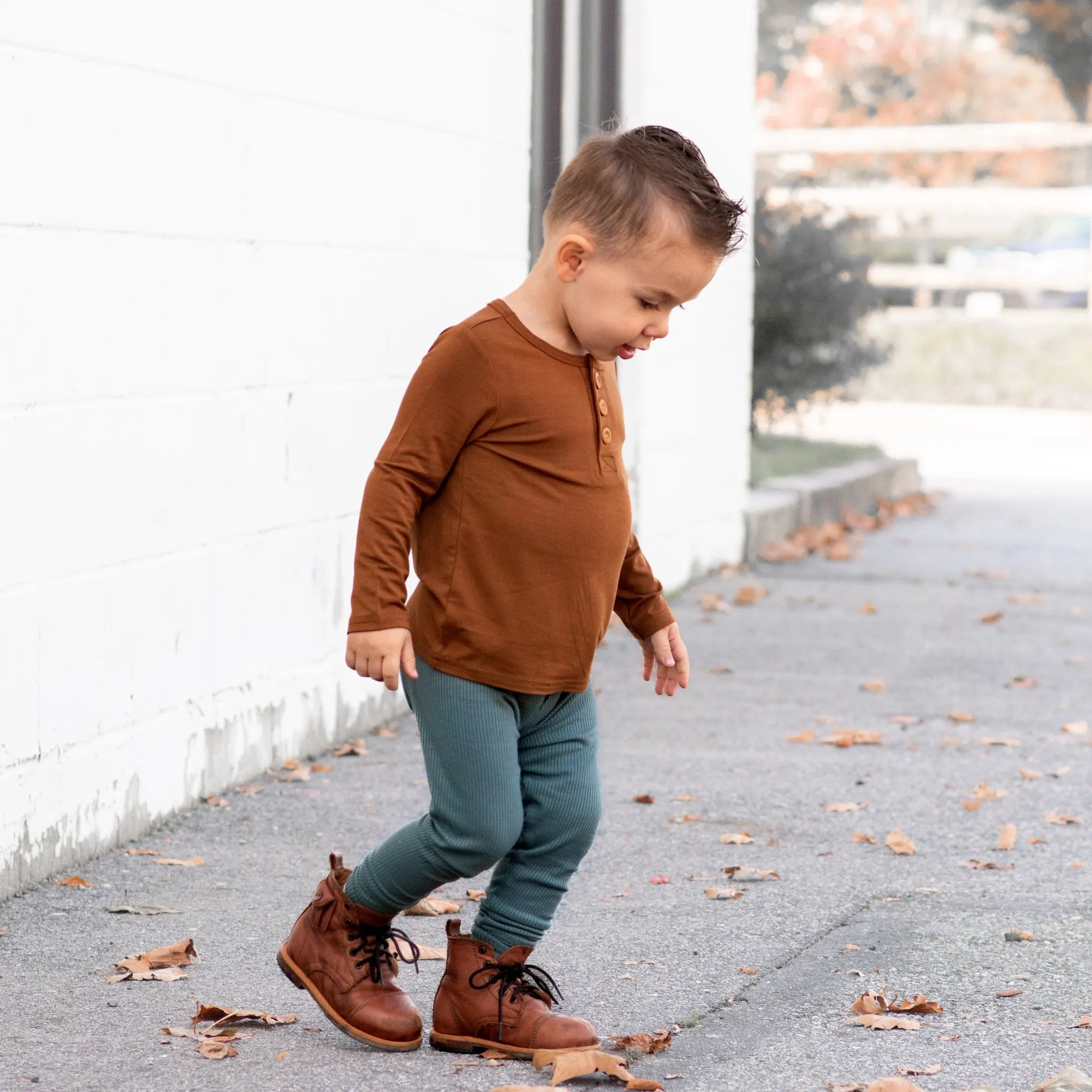 HENLEY LONG SLEEVE- Bark