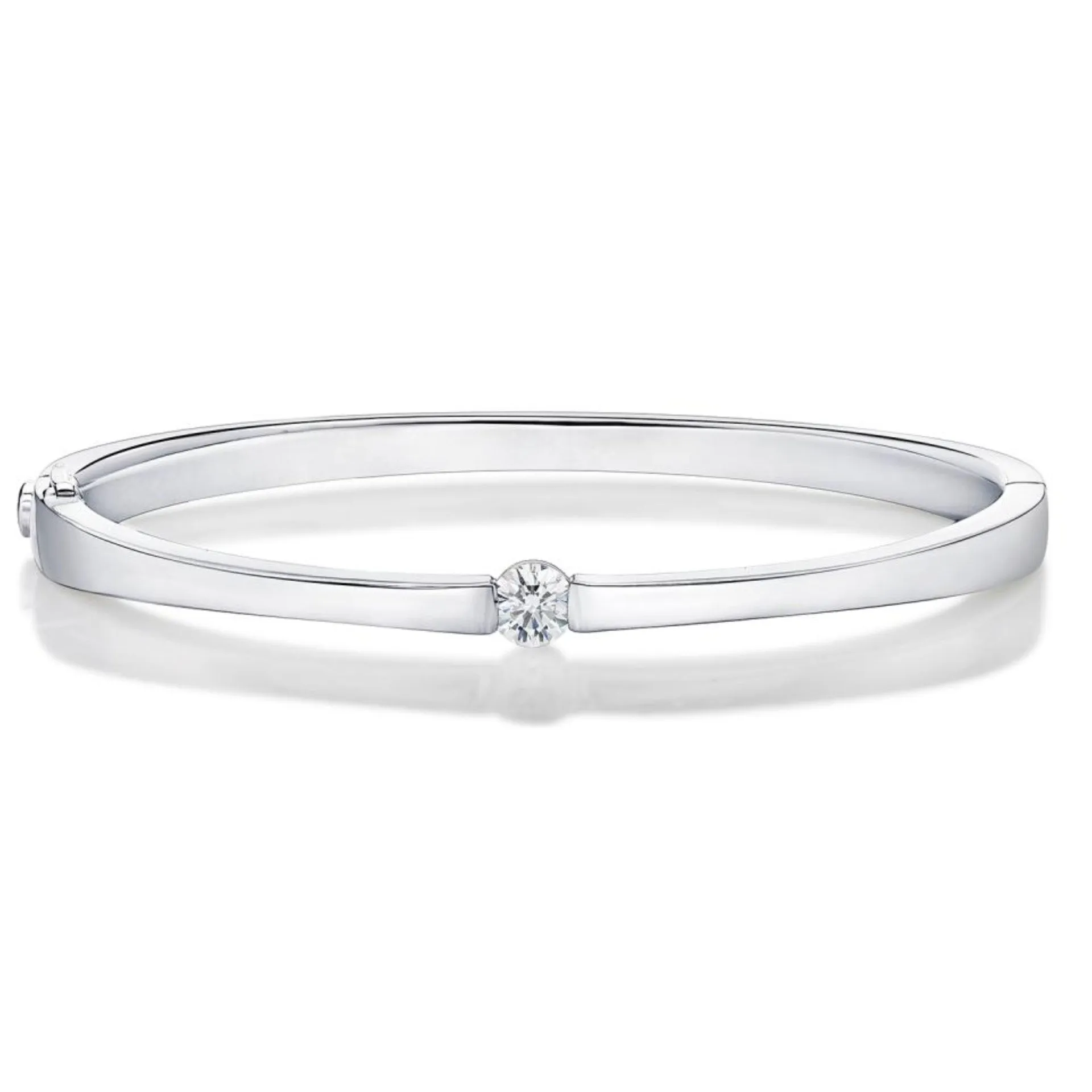 Memoire 18k White Gold Single Diamond Bangle with a Solitaire Diamond