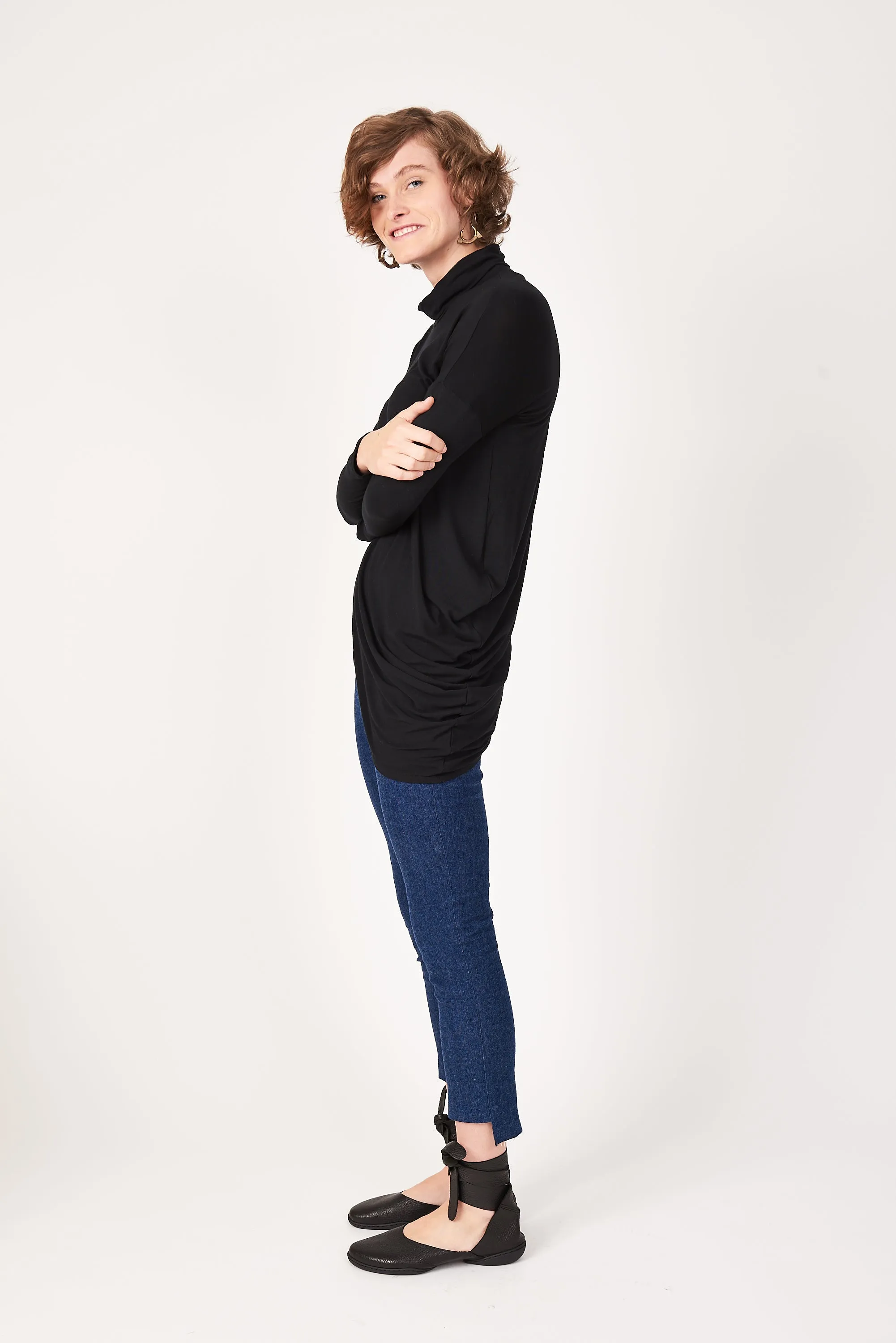 Turtleneck L/S Curve Top | Black Bamboo