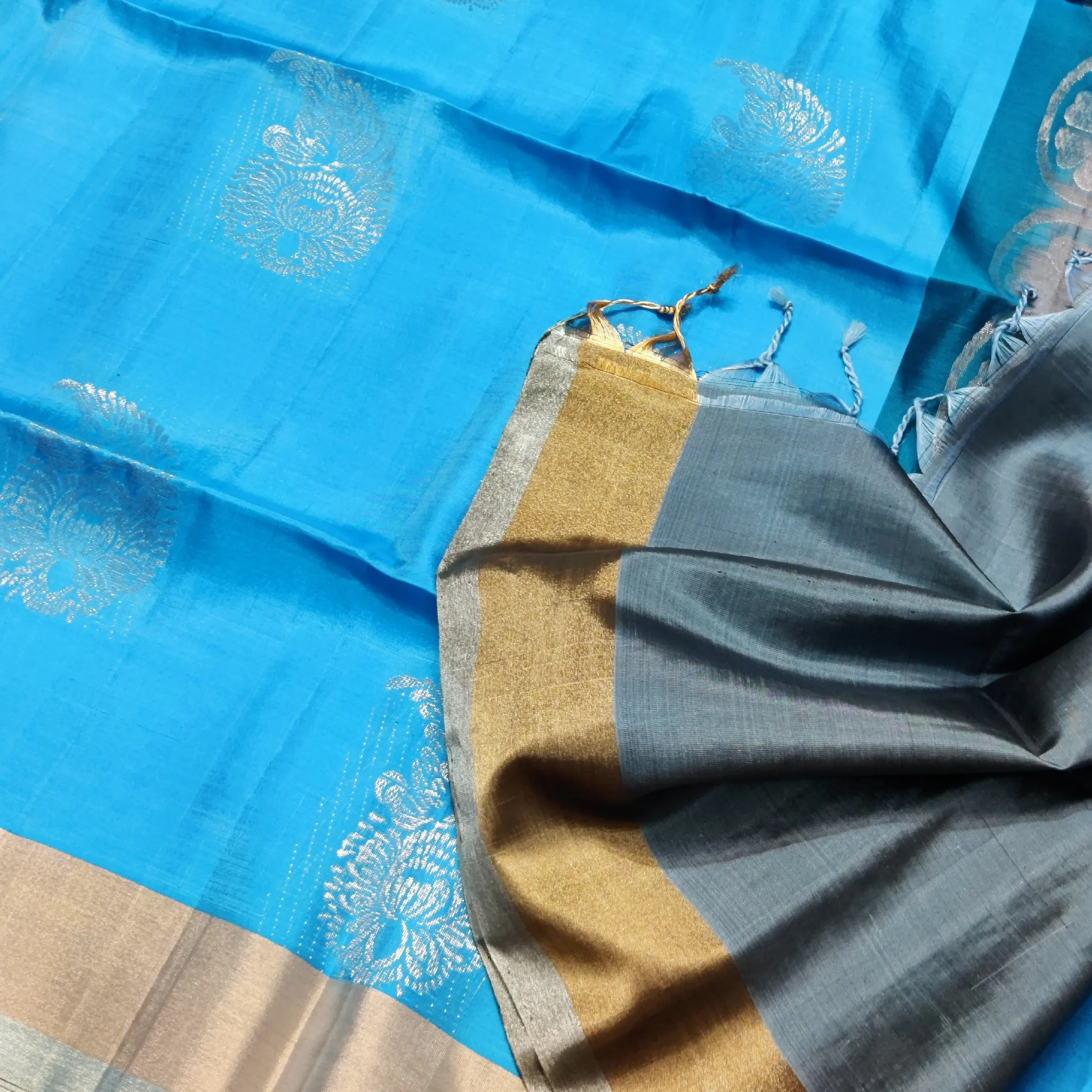 Uppada Lightweight Pattu - SFT70